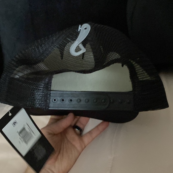 Airwalk Hat - Picture 3 of 3